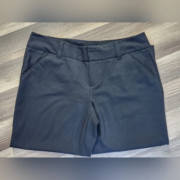 Daisy Fuentes brand size 10 black capri slacks - Picture 7 of 8